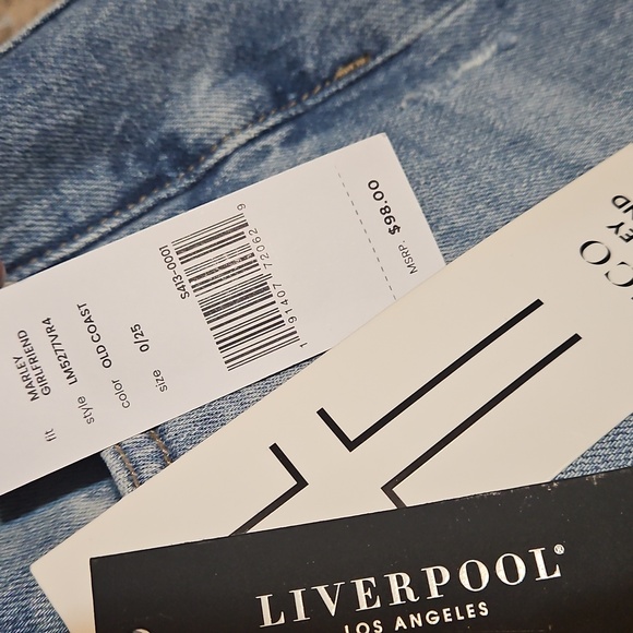 NWT Liverpool Marley Girlfriend Cuffed Low-Rise Distressed Jeans - Picture 15 of 15